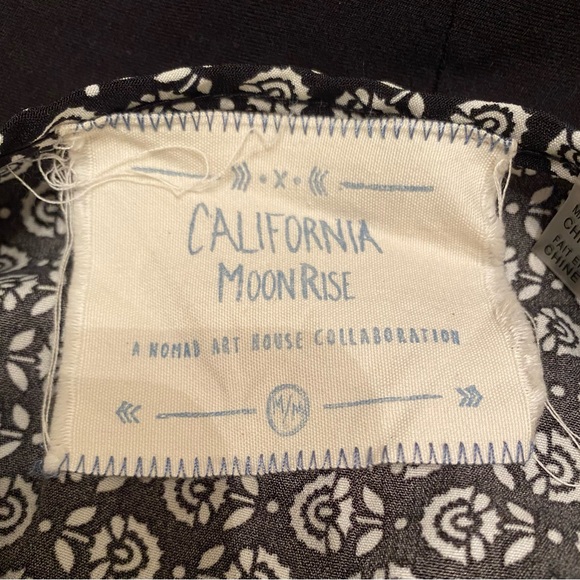 California Moonrise boho jumpsuit romper onesie size Medium NWOT - Picture 6 of 6